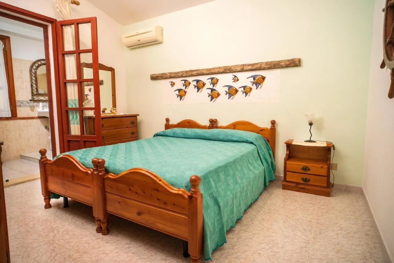 Guest house Affittacamere Sa Bratza Vacanze Domus De Maria